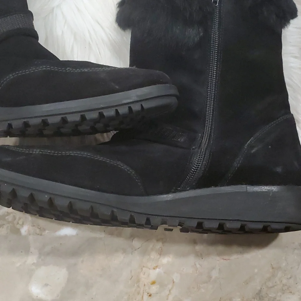 Stuart Weitzman  black suede boots size 8.5
